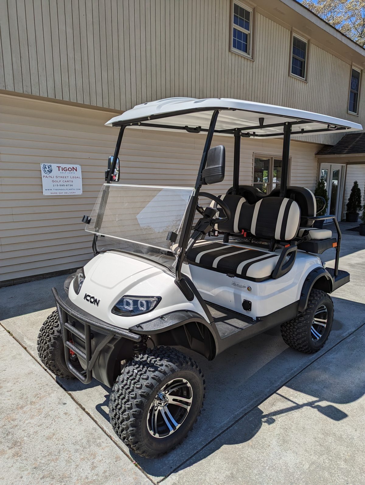 ICON® i40L Street Legal Golf Cart - Alpine White