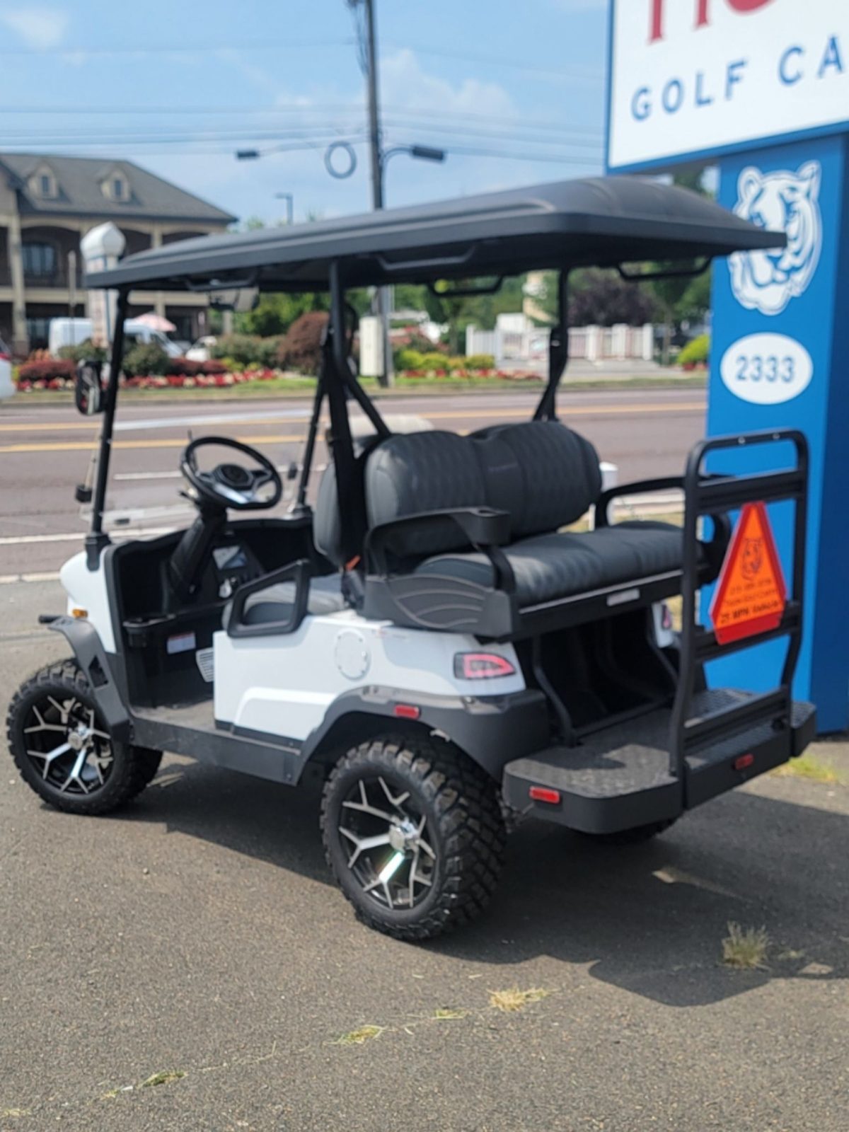 DENAGO® NOMAD XL White In Raleigh NC