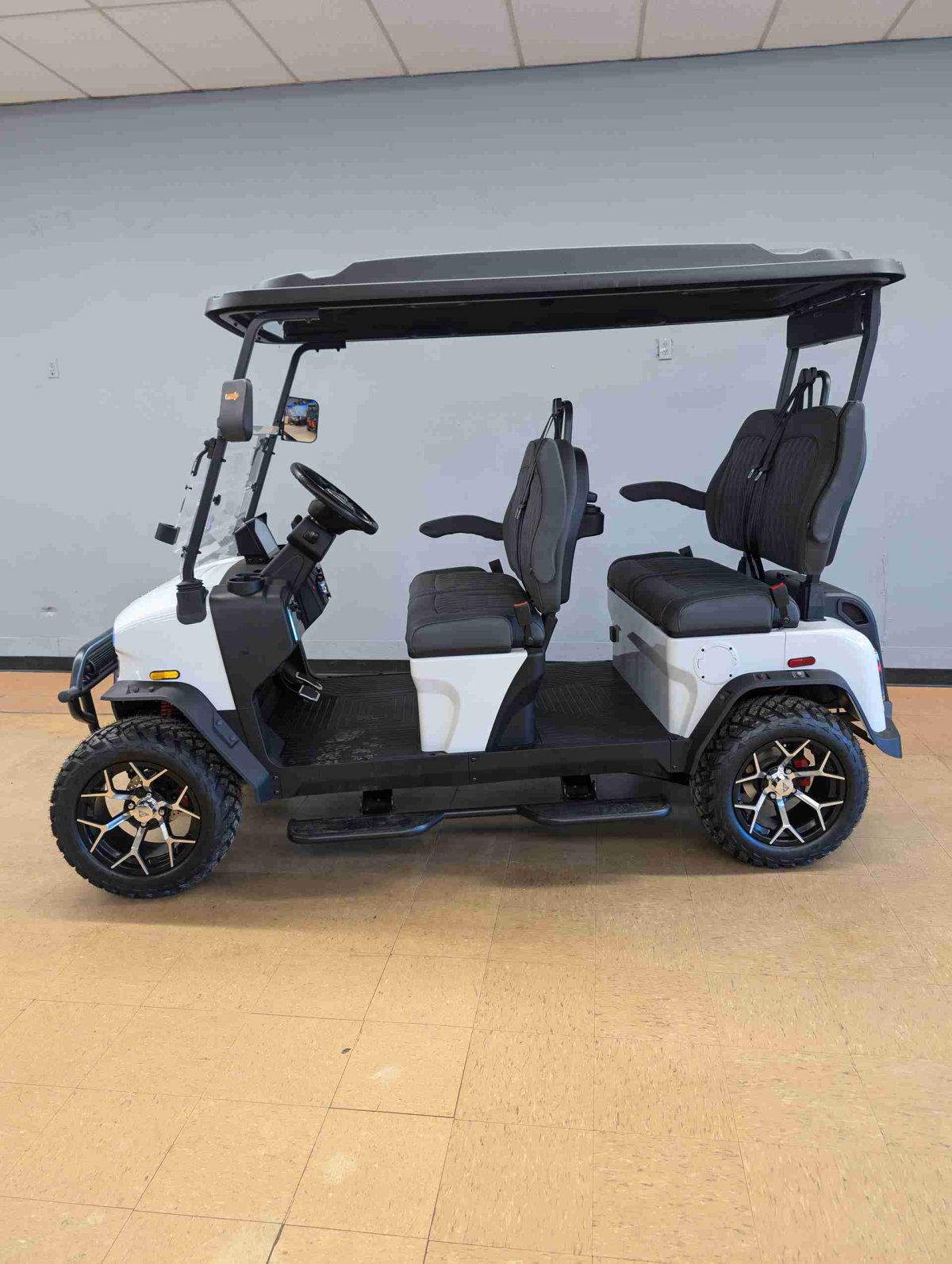 DENAGO® ROVER XL White In Pocono Pines PA