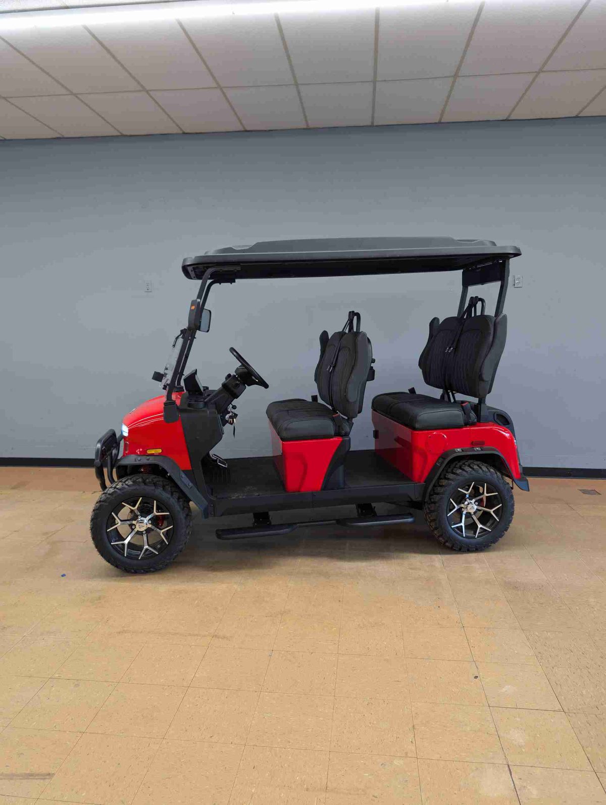 DENAGO® ROVER XL Red In Pocono Pines PA