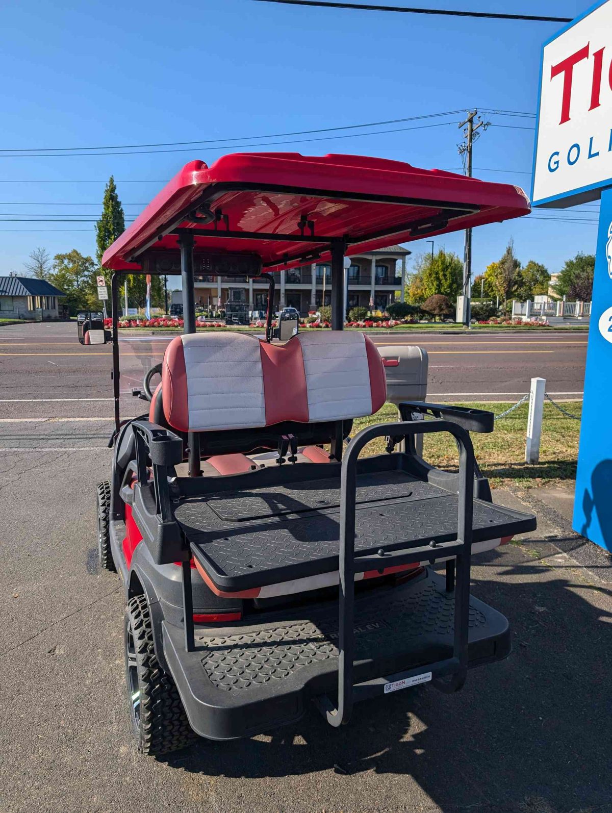 ROYAL EV® CROWN 4L Red In Hatfield PA