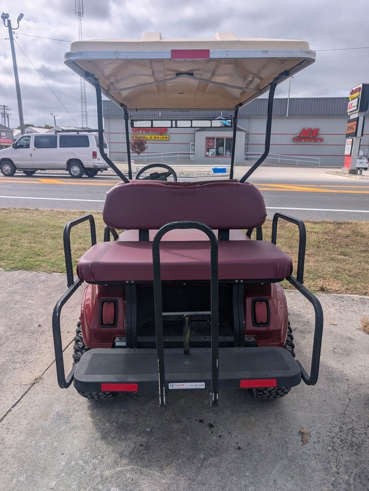 Club Car® Ds Red in Ocean View, NJ