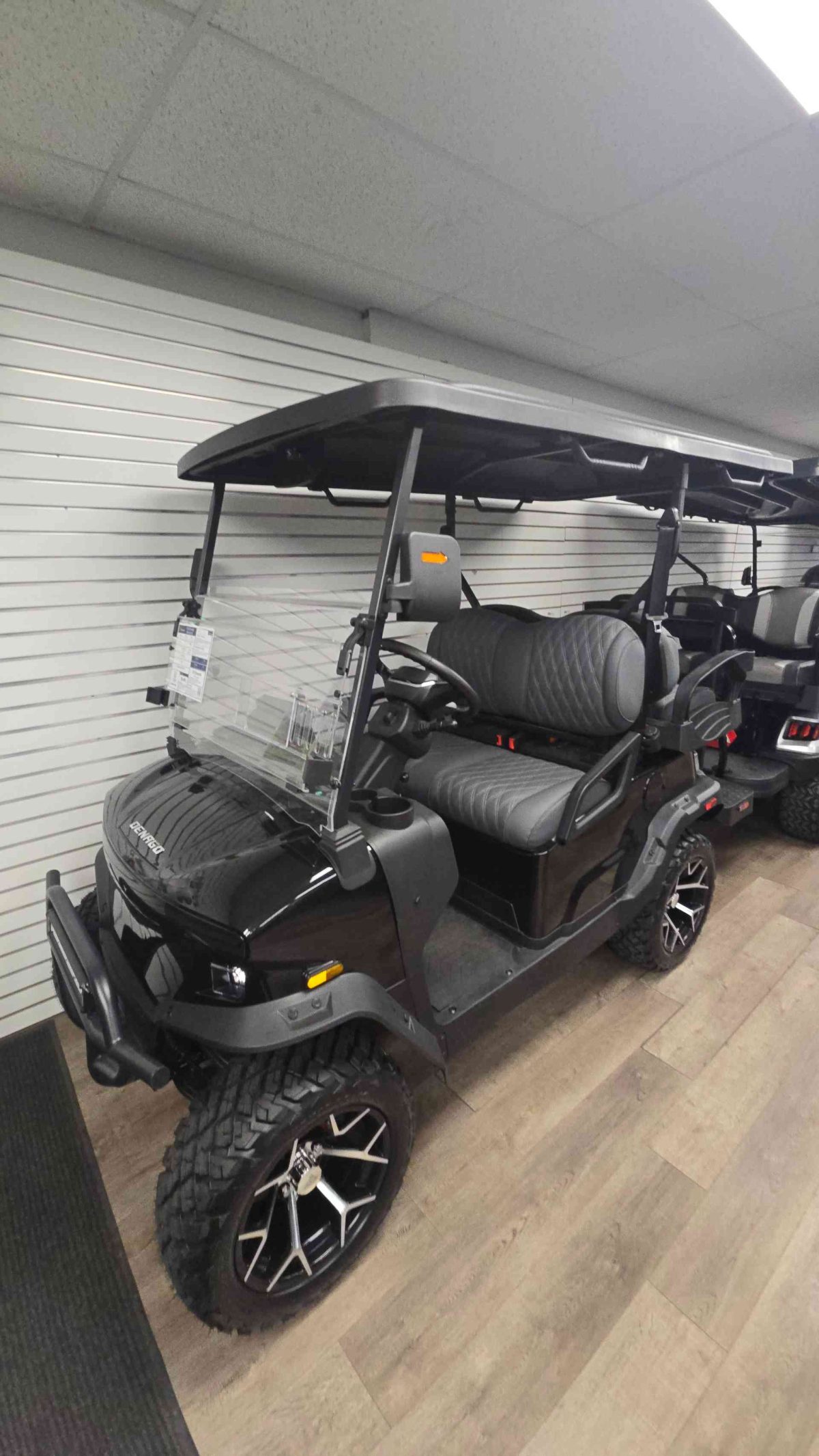 Denago® Nomad Xl Black in Scranton, PA