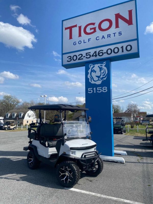 Denago® Nomad Xl White in Dover, DE