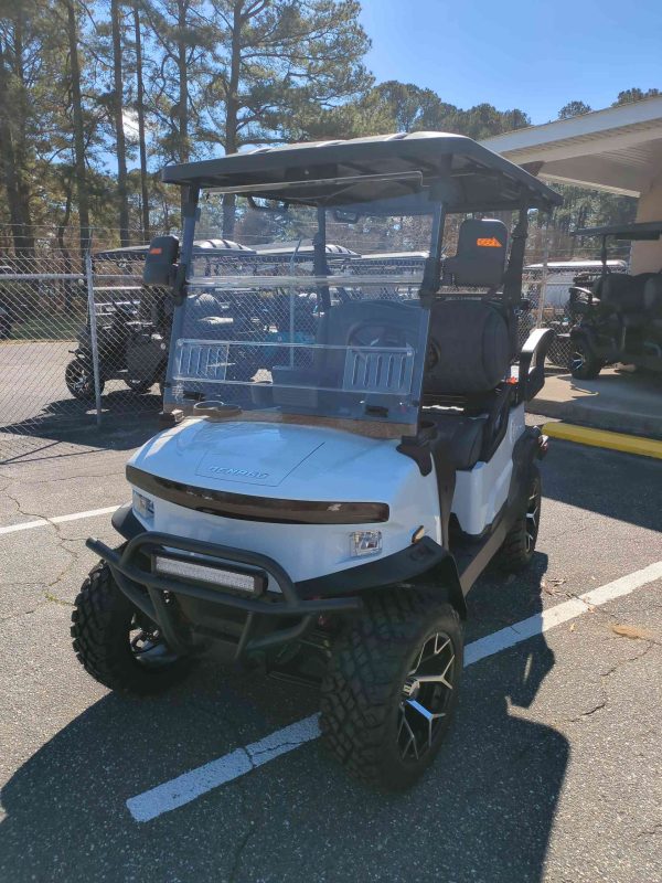 Denago® Nomad Xl White in Gloucester Point, VA