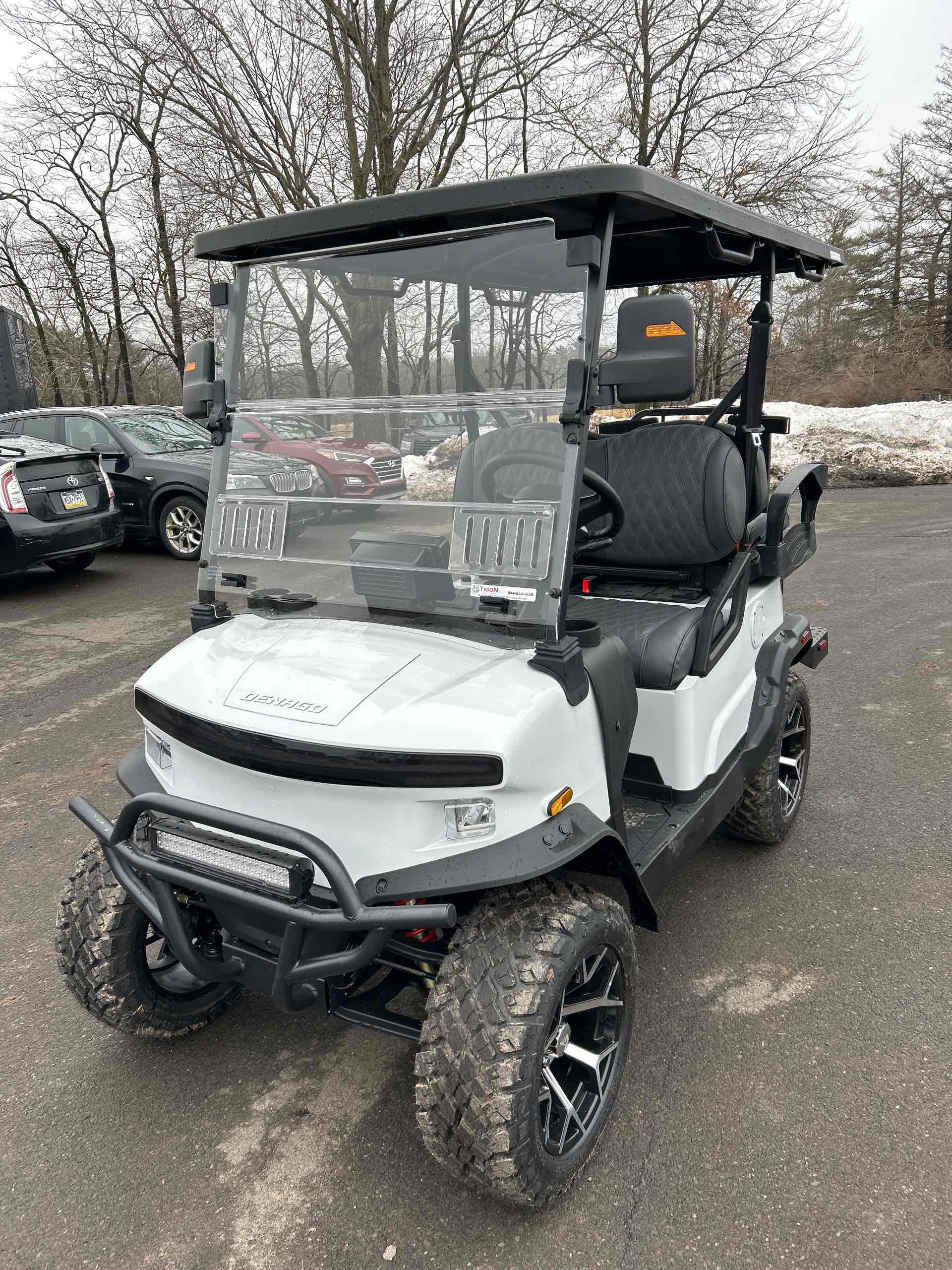 Denago® Nomad Xl White in Hatfield, PA