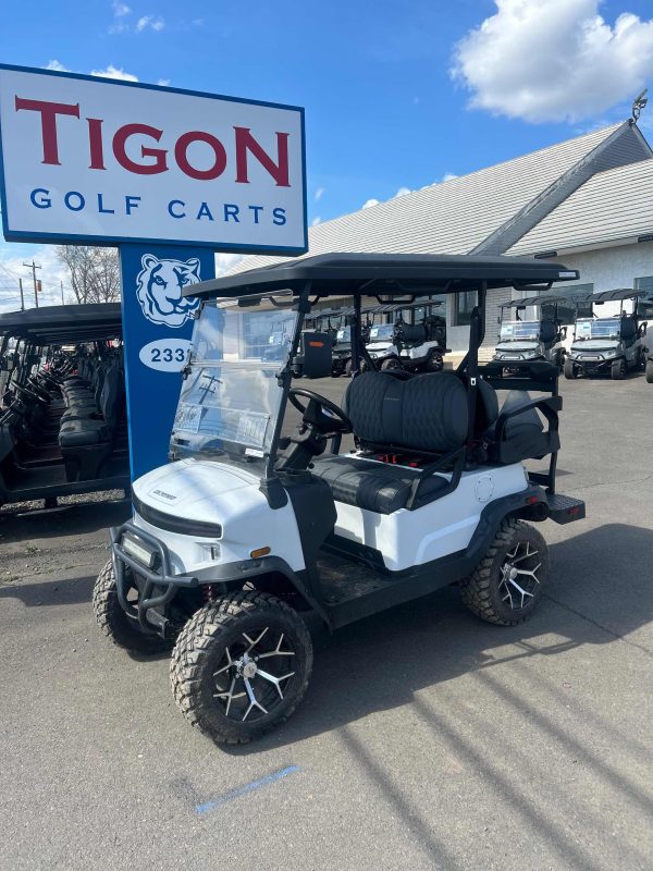 Denago® Nomad Xl White in Hatfield, PA