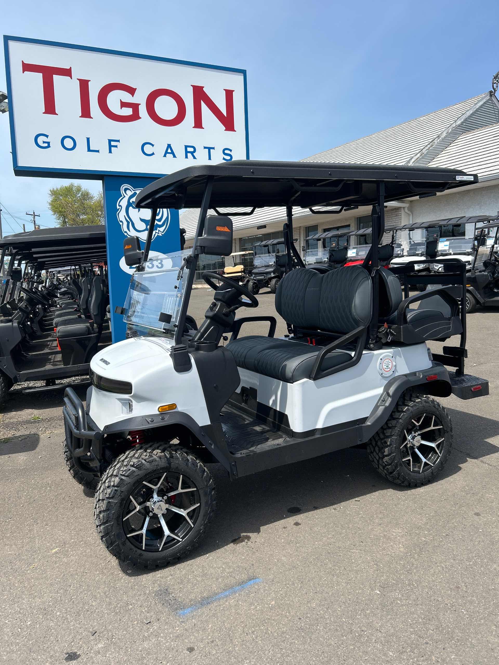 Denago® Nomad Xl White in Hatfield, PA