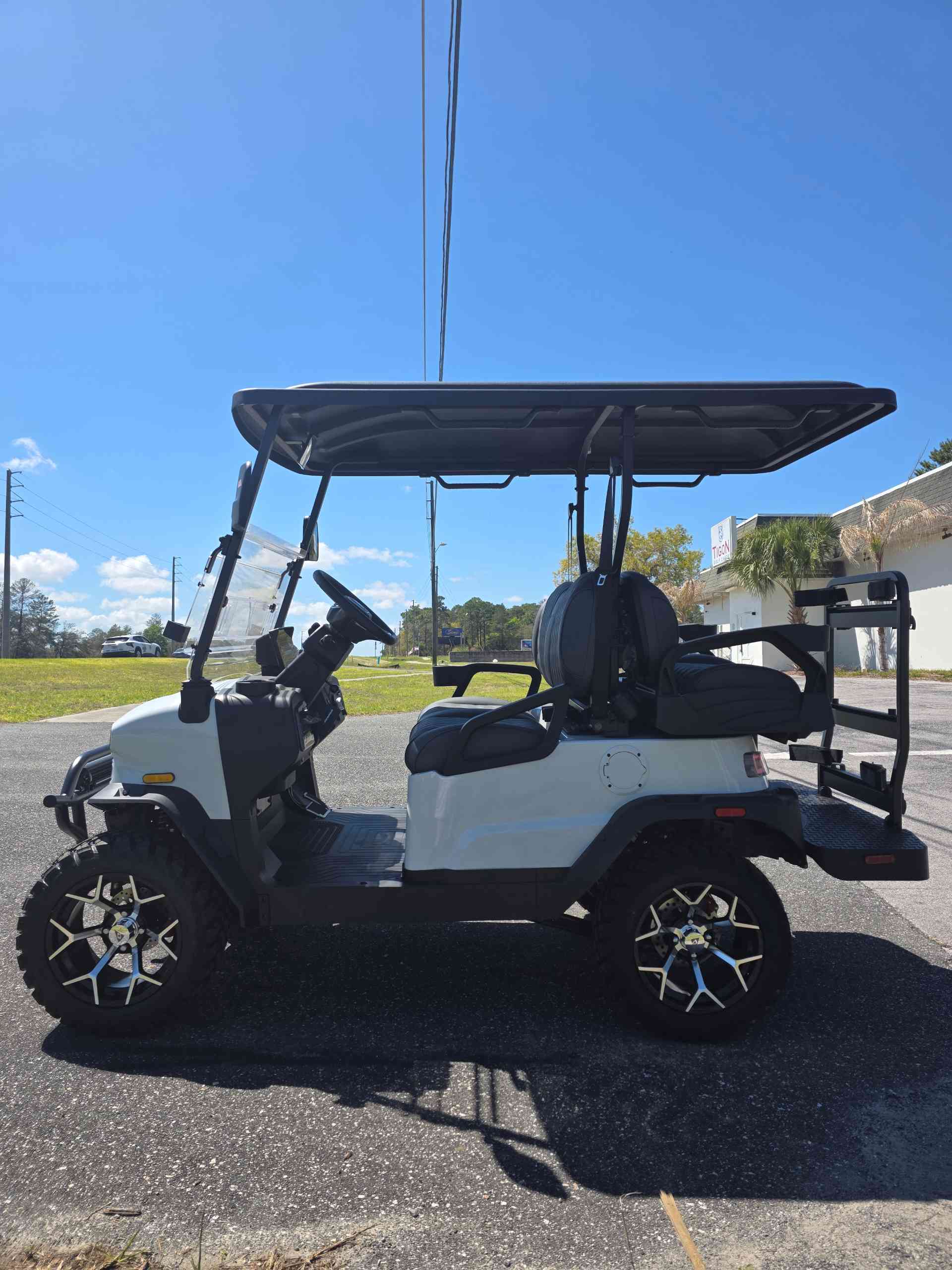 Denago® Nomad Xl White in Lecanto, FL