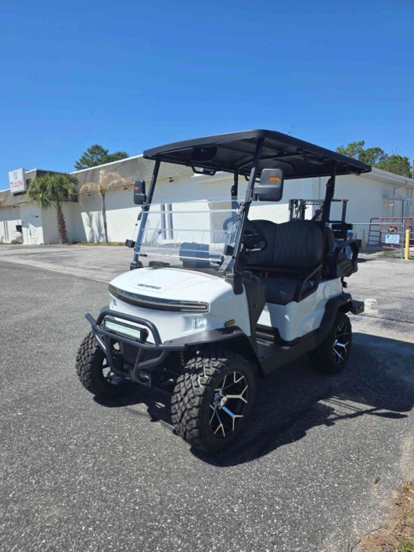 Denago® Nomad Xl White in Lecanto, FL