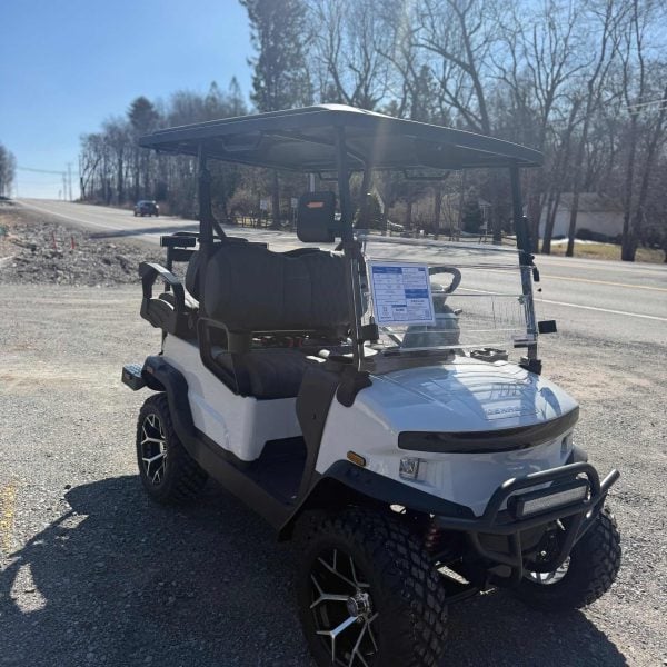 Denago® Nomad Xl White in Long Pond, PA