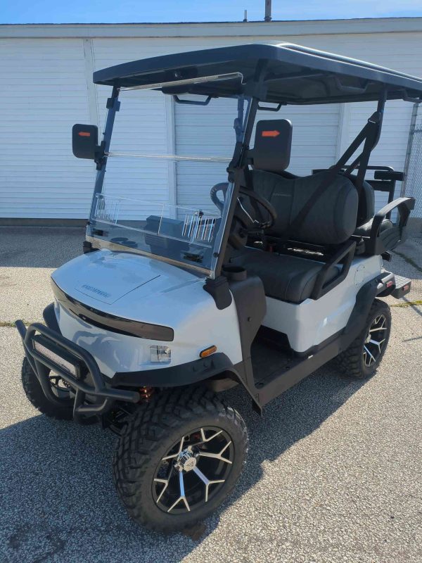 Denago® Nomad Xl White in South Bend, IN