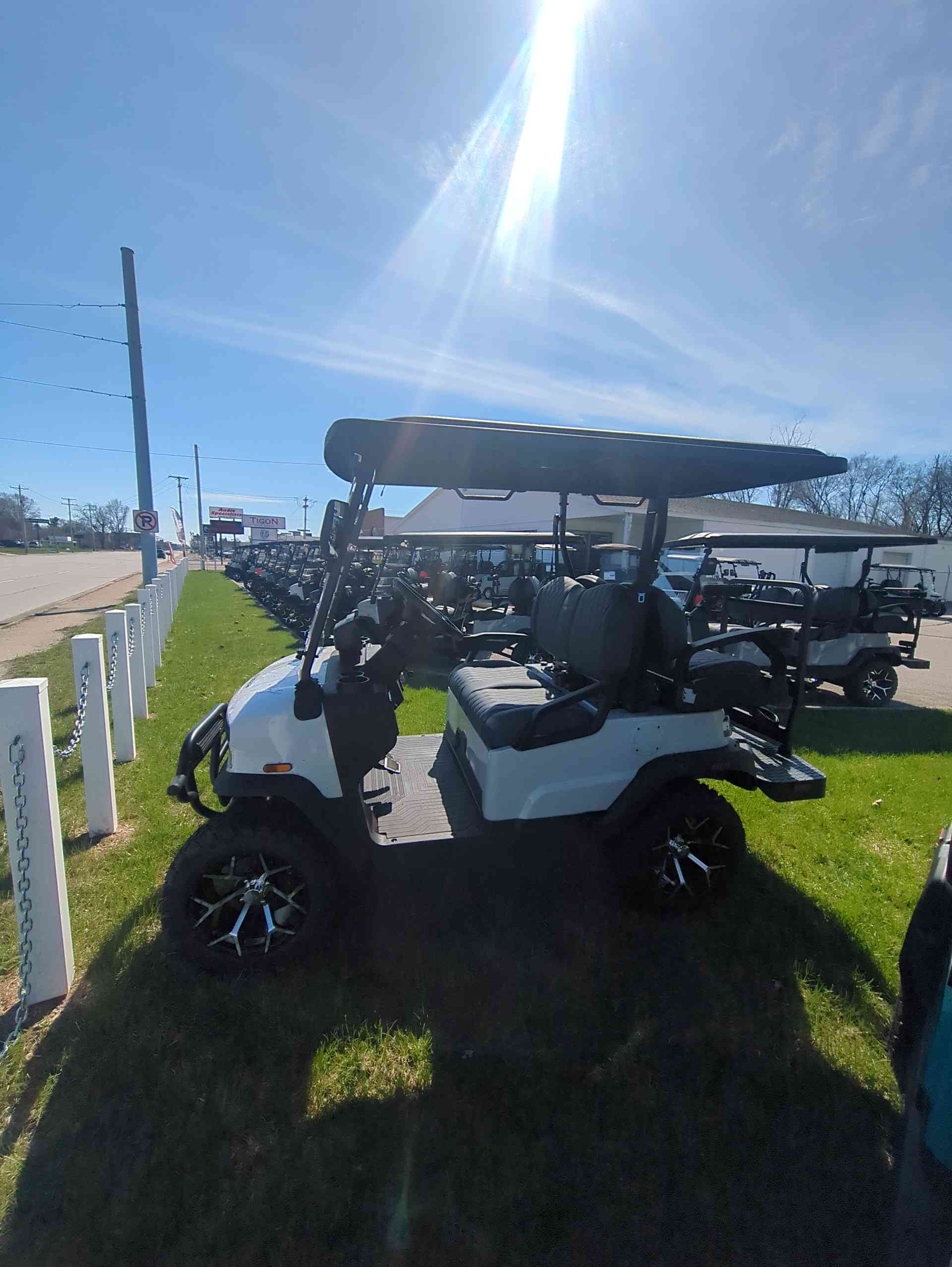 Denago® Nomad Xl White in South Bend, IN