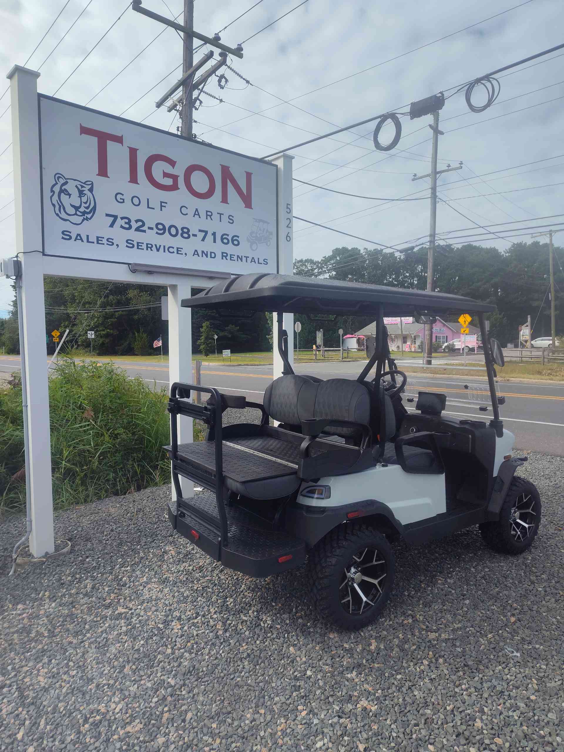 Denago® Nomad Xl White in Waretown, NJ