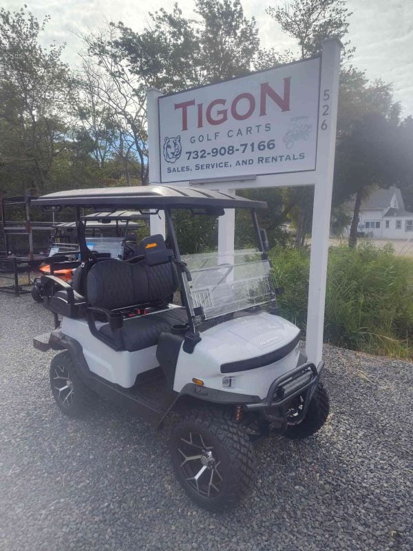 Denago® Nomad Xl White in Waretown, NJ