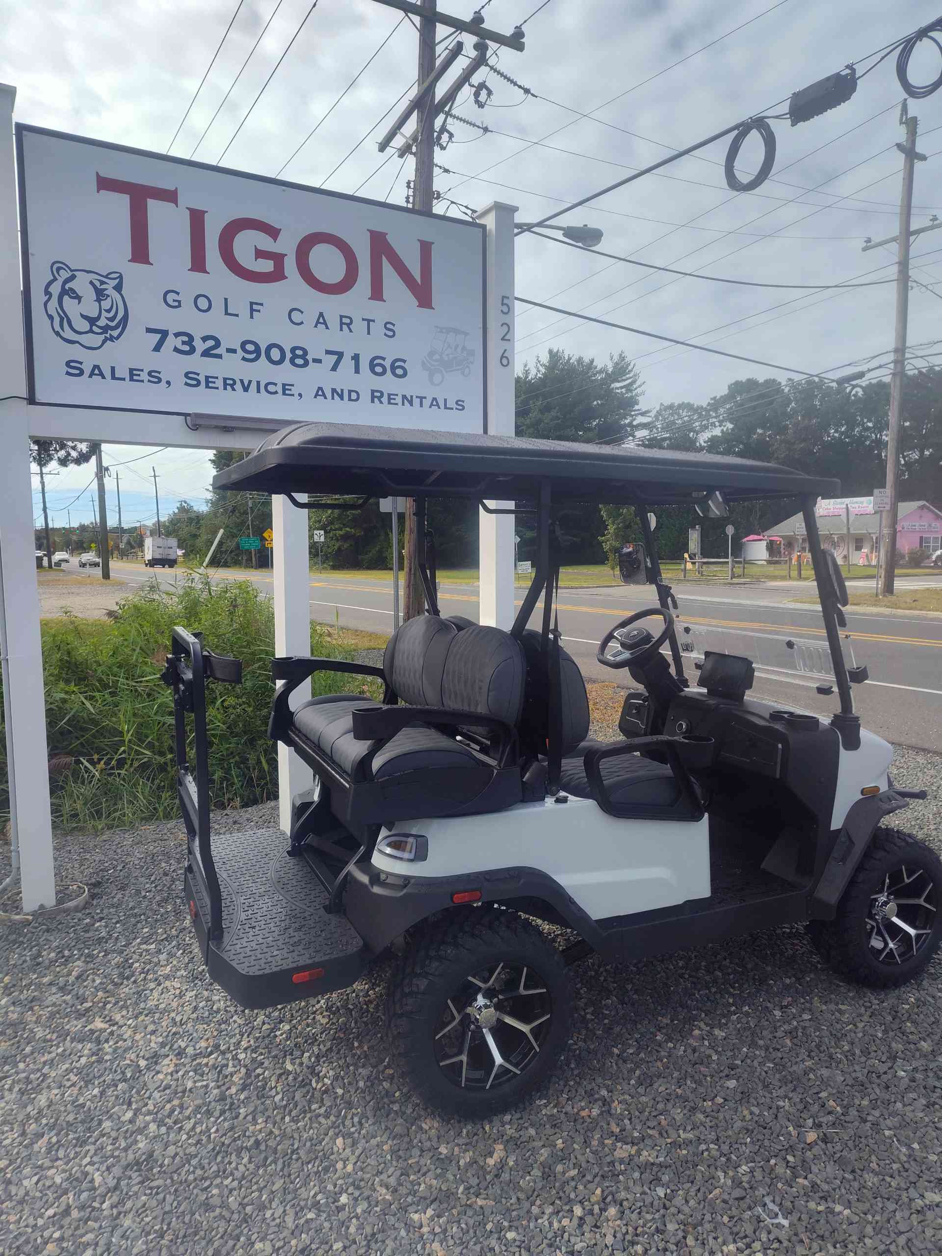 Denago® Nomad Xl White in Waretown, NJ