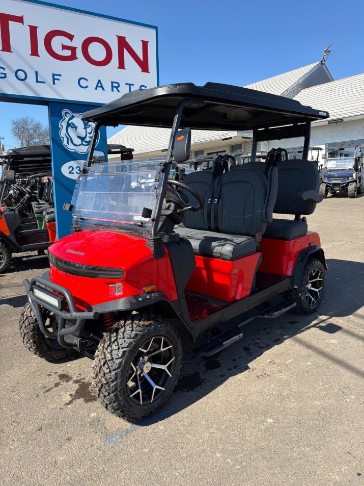 Denago® Rover Xl Scarlet in Hatfield, PA