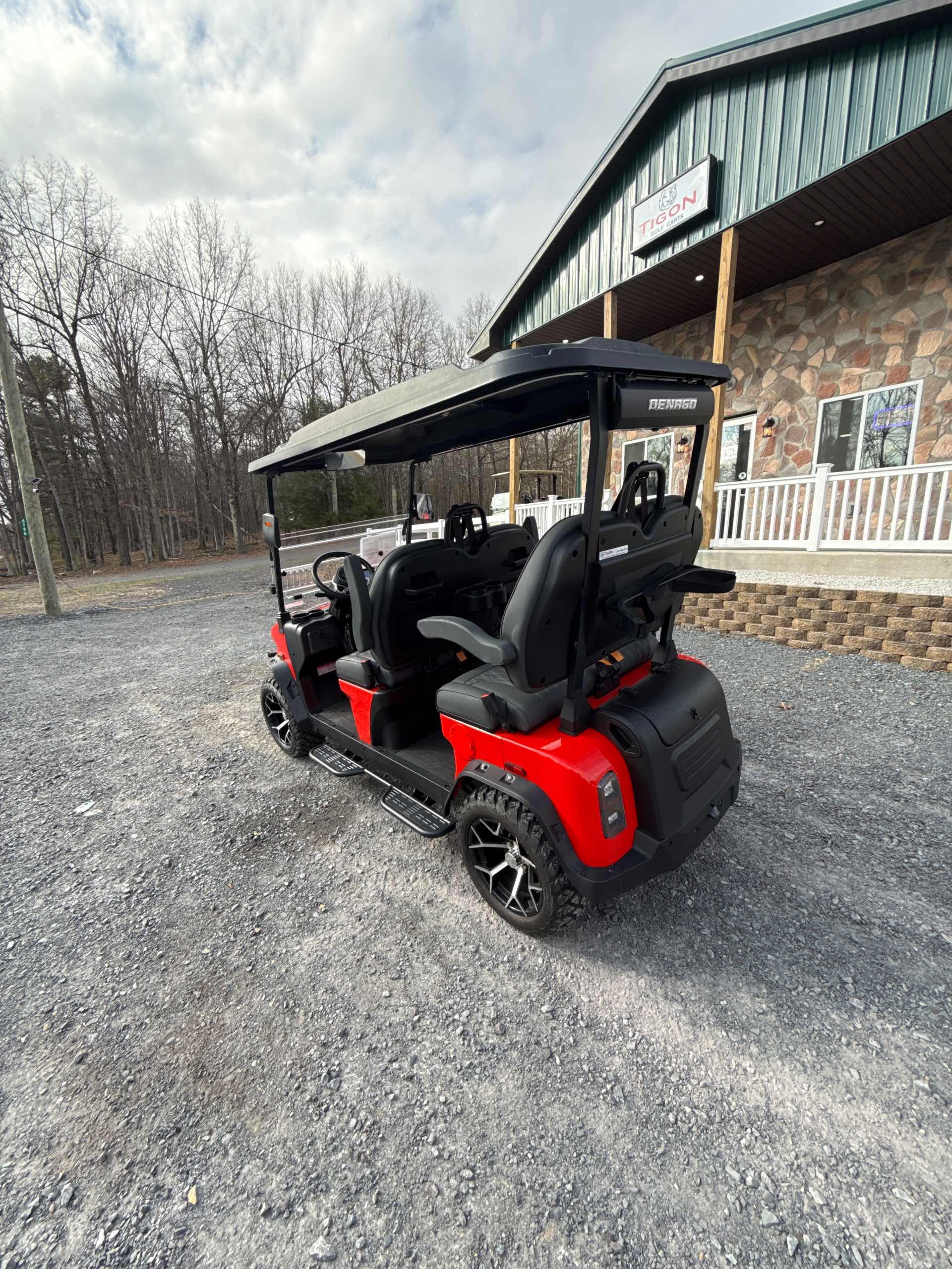 Denago® Rover Xl Scarlet in Long Pond, PA