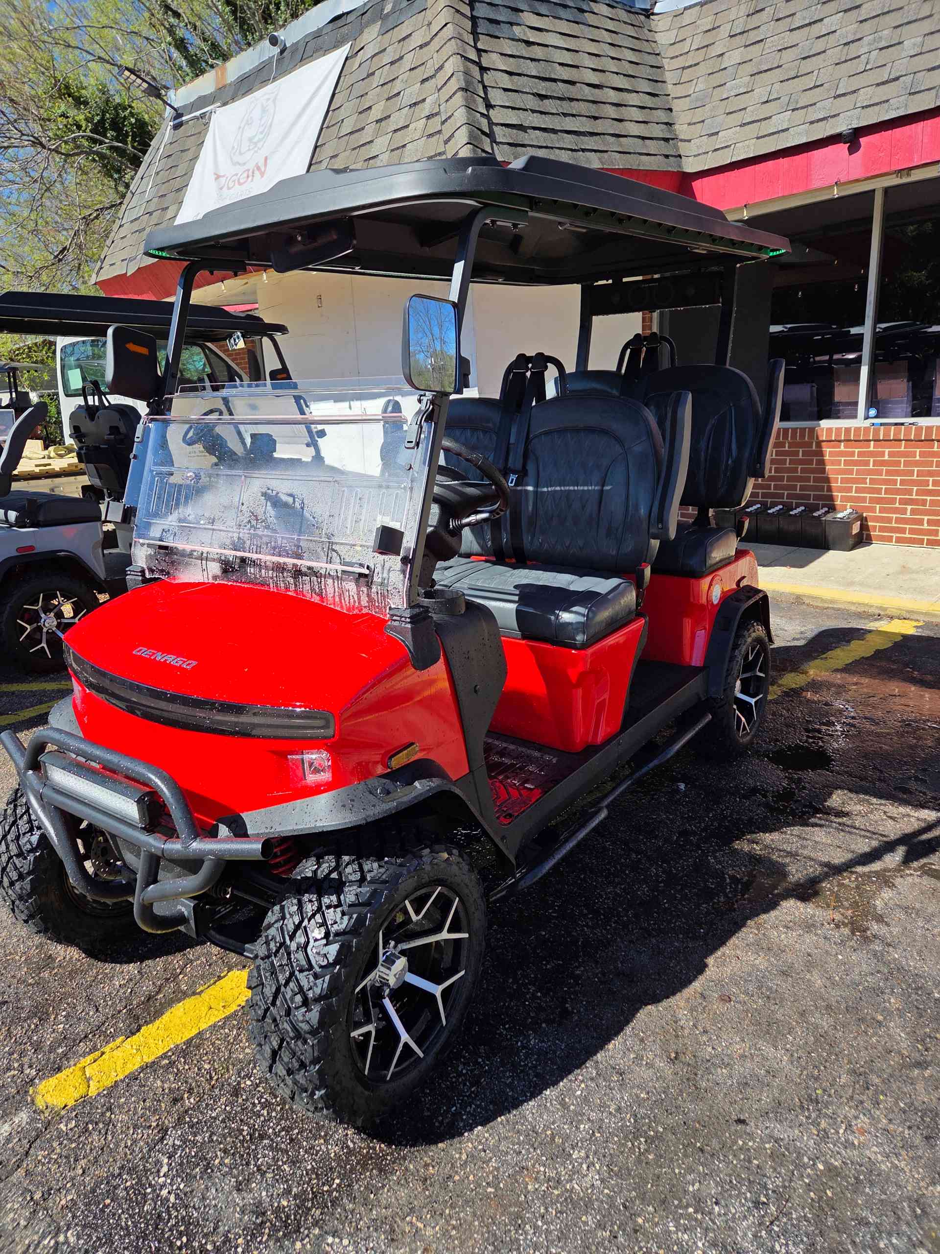 Denago® Rover Xl Scarlet in Raleigh, NC