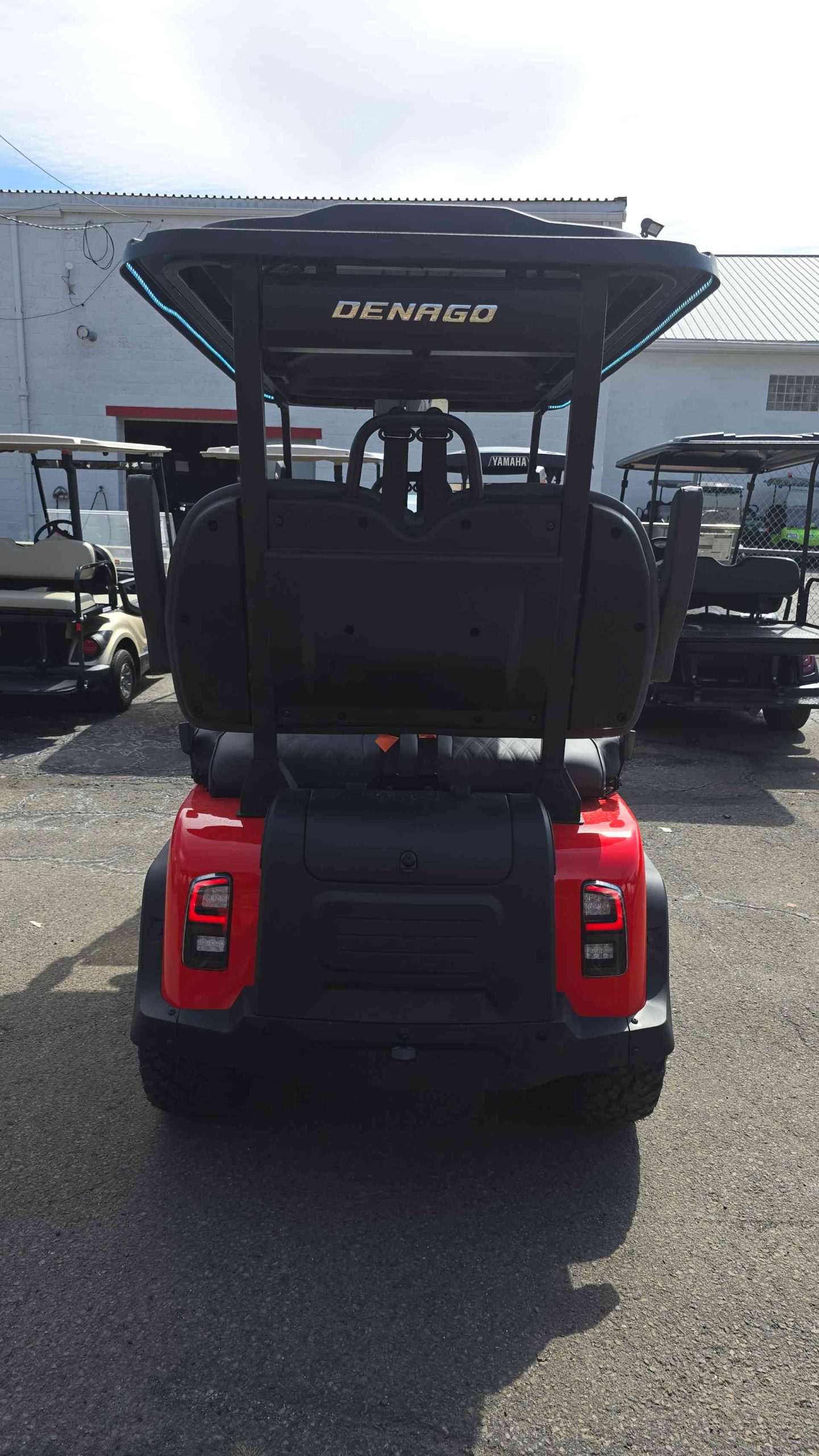 Denago® Rover Xl Scarlet in Scranton, PA