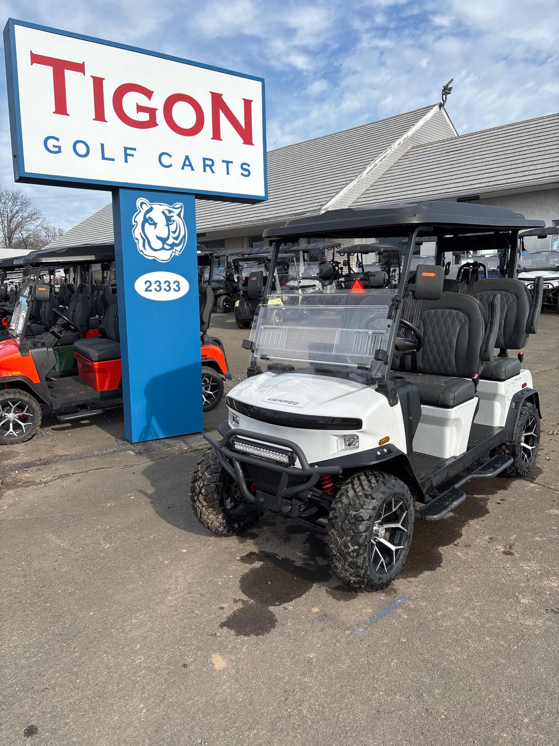 Denago® Rover Xl White in Hatfield, PA