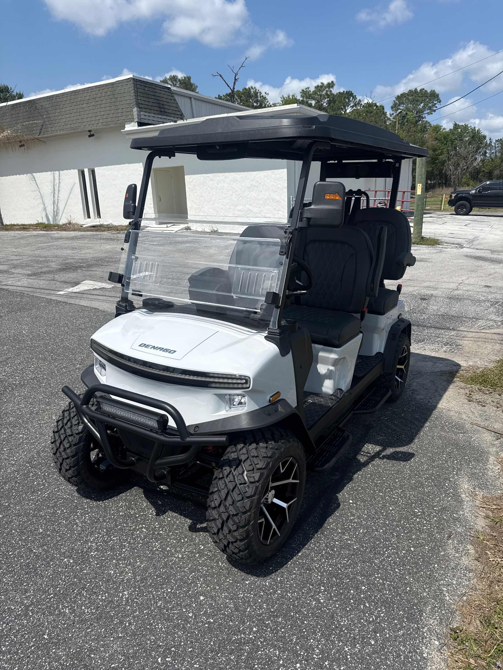 Denago® Rover Xl White in Lecanto, FL