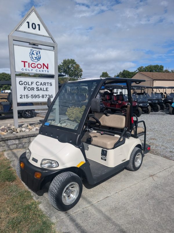 Ezgo® Rxv White in Ocean View, NJ