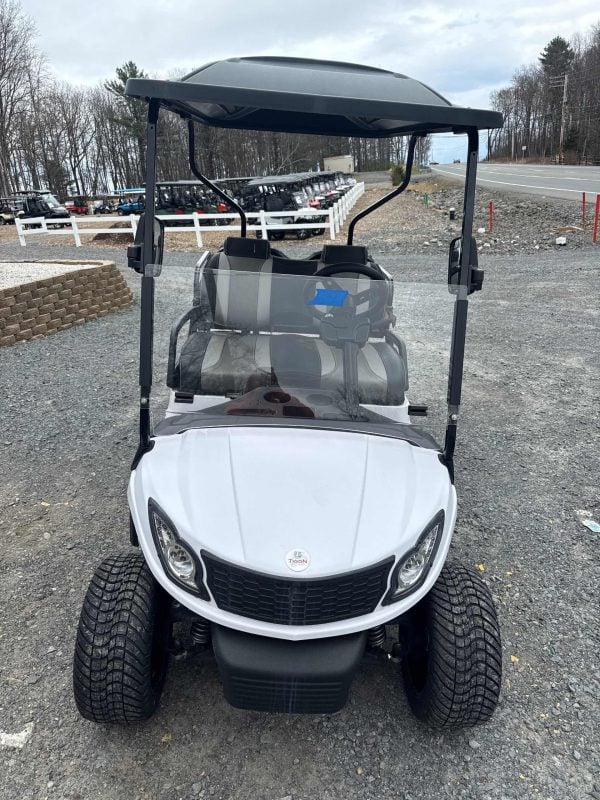 Swift Ev® Mach 4e White in Long Pond, PA