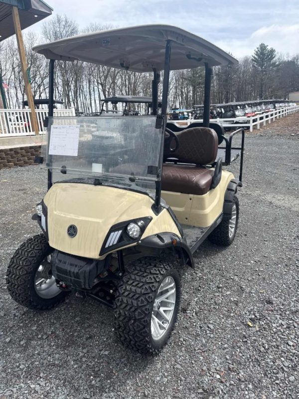 Yamaha® Drive 2 Beige in Long Pond, PA