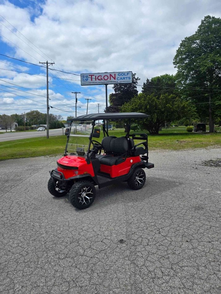 Denago® Nomad Xl Scarlet in Swanton, OH
